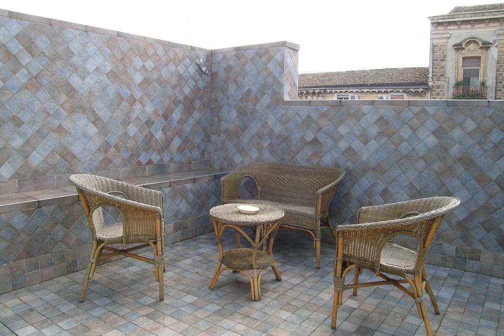 Politi Aparthotel Catania Exterior photo