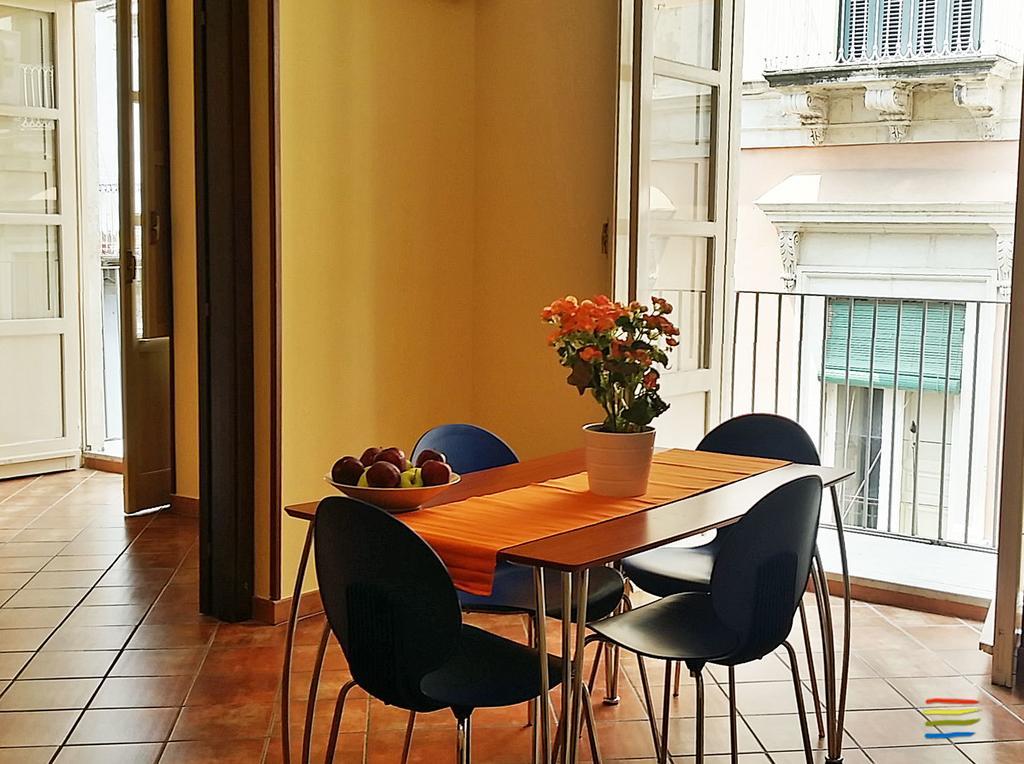 Politi Aparthotel Catania Room photo