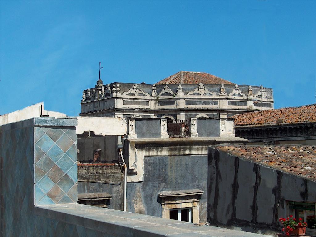 Politi Aparthotel Catania Exterior photo
