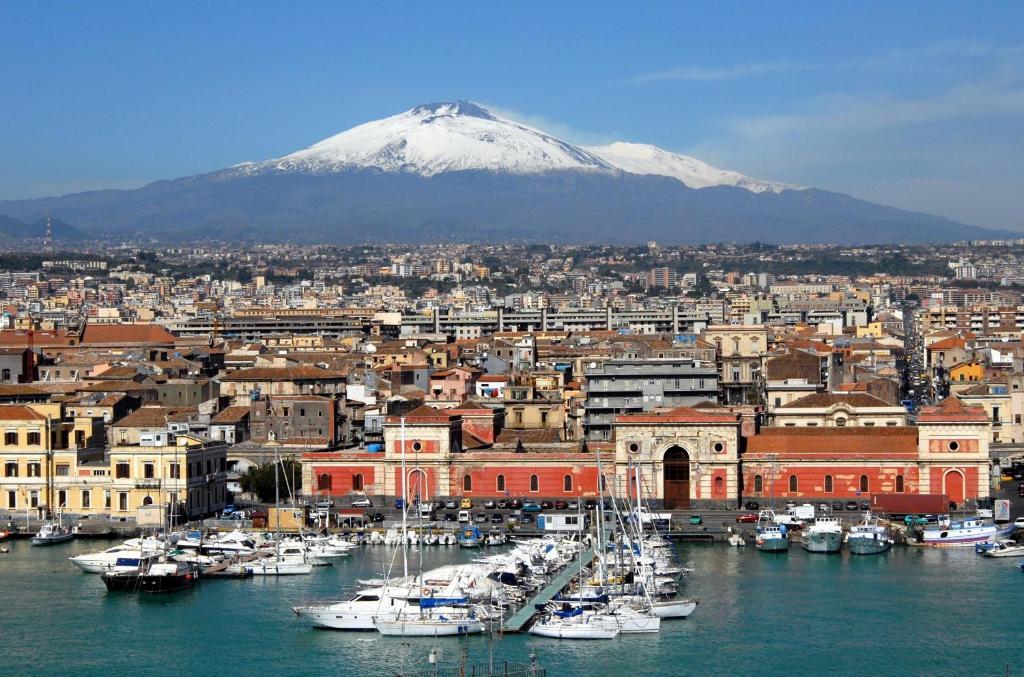 Politi Aparthotel Catania Exterior photo